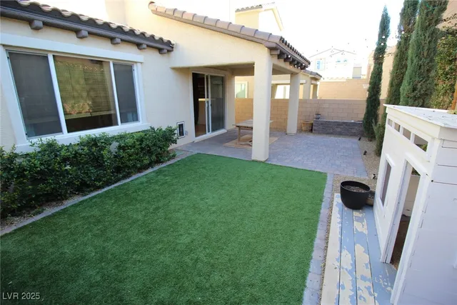 $2,700 | 8085 Skye Roar Court, Las Vegas, NV 89166