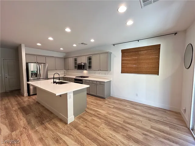 $2,700 | 8085 Skye Roar Court, Las Vegas, NV 89166