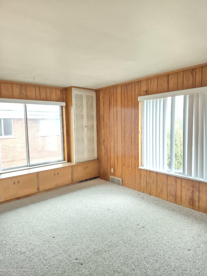 832 Harcourt Road Grosse Pointe Park, MI 48230 - Photo 5 of 16
