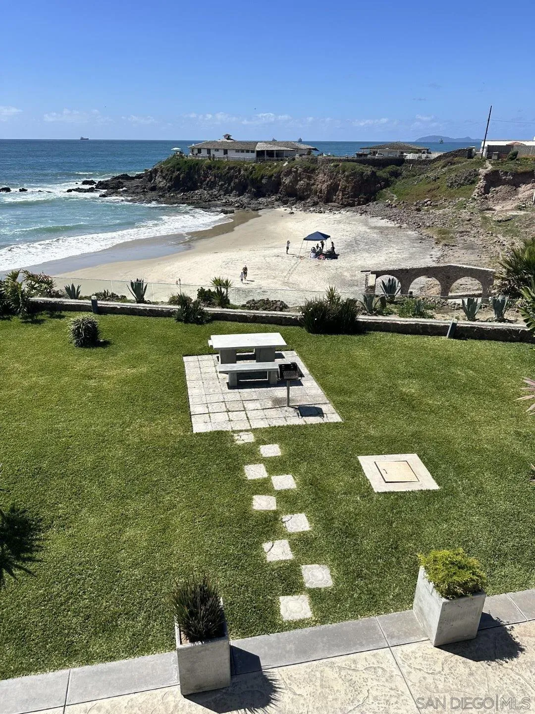 115 Carretera Libre Tijuana O'Neals, CA 93645 - Photo 20 of 62 a view of a lake with a yard