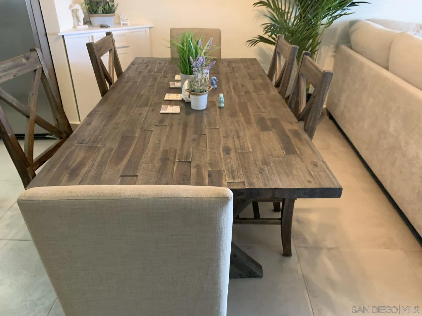 115 Carretera Libre Tijuana O'Neals, CA 93645 - Photo 21 of 62 wooden floor with table and chairs in wooden floor