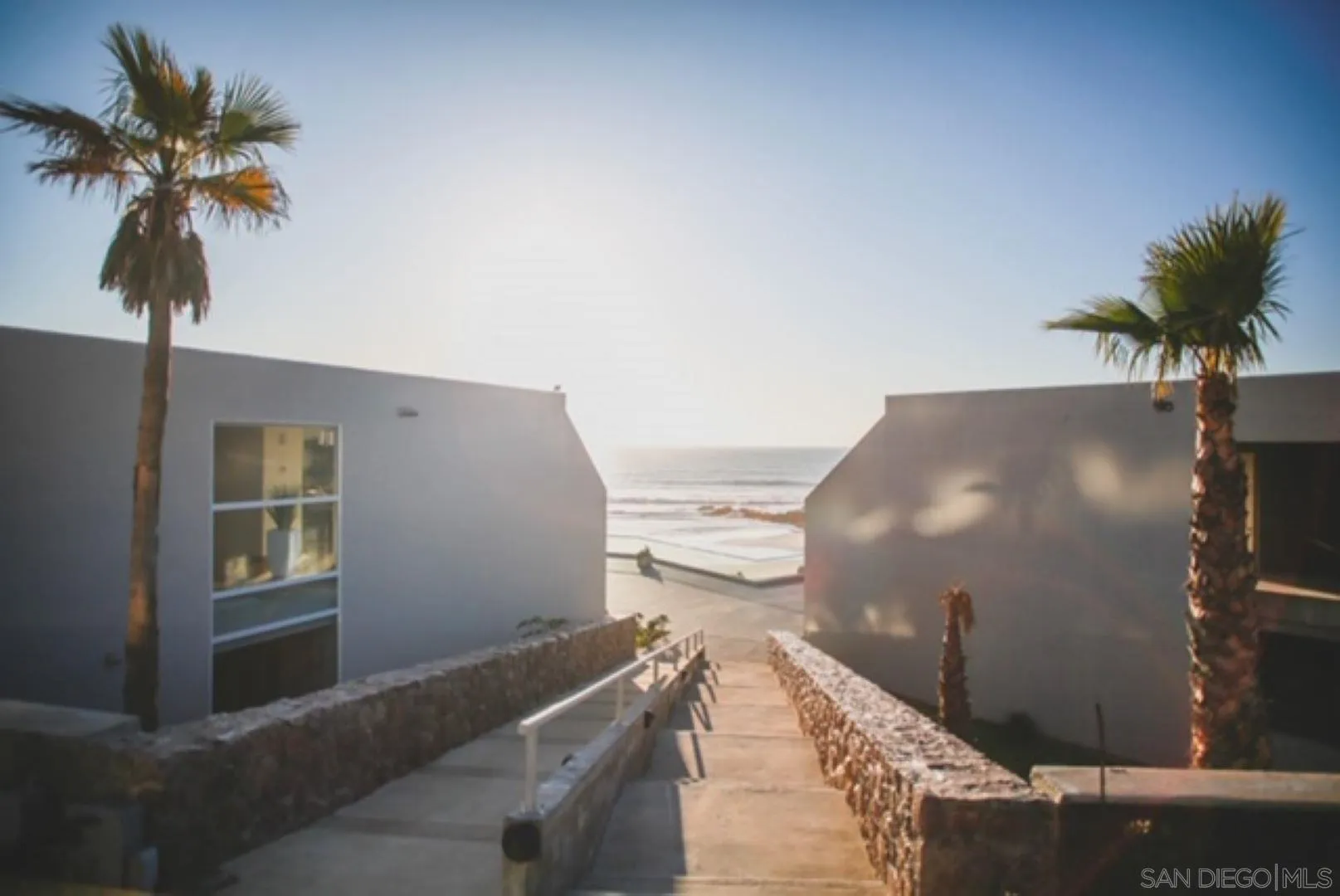 115 Carretera Libre Tijuana O'Neals, CA 93645 - Photo 33 of 62 a vase of flowers sitting on a table