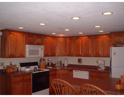 2 Oakdale Road North Reading, MA 01864 - Photo 3 of 6 Gallery Image 3