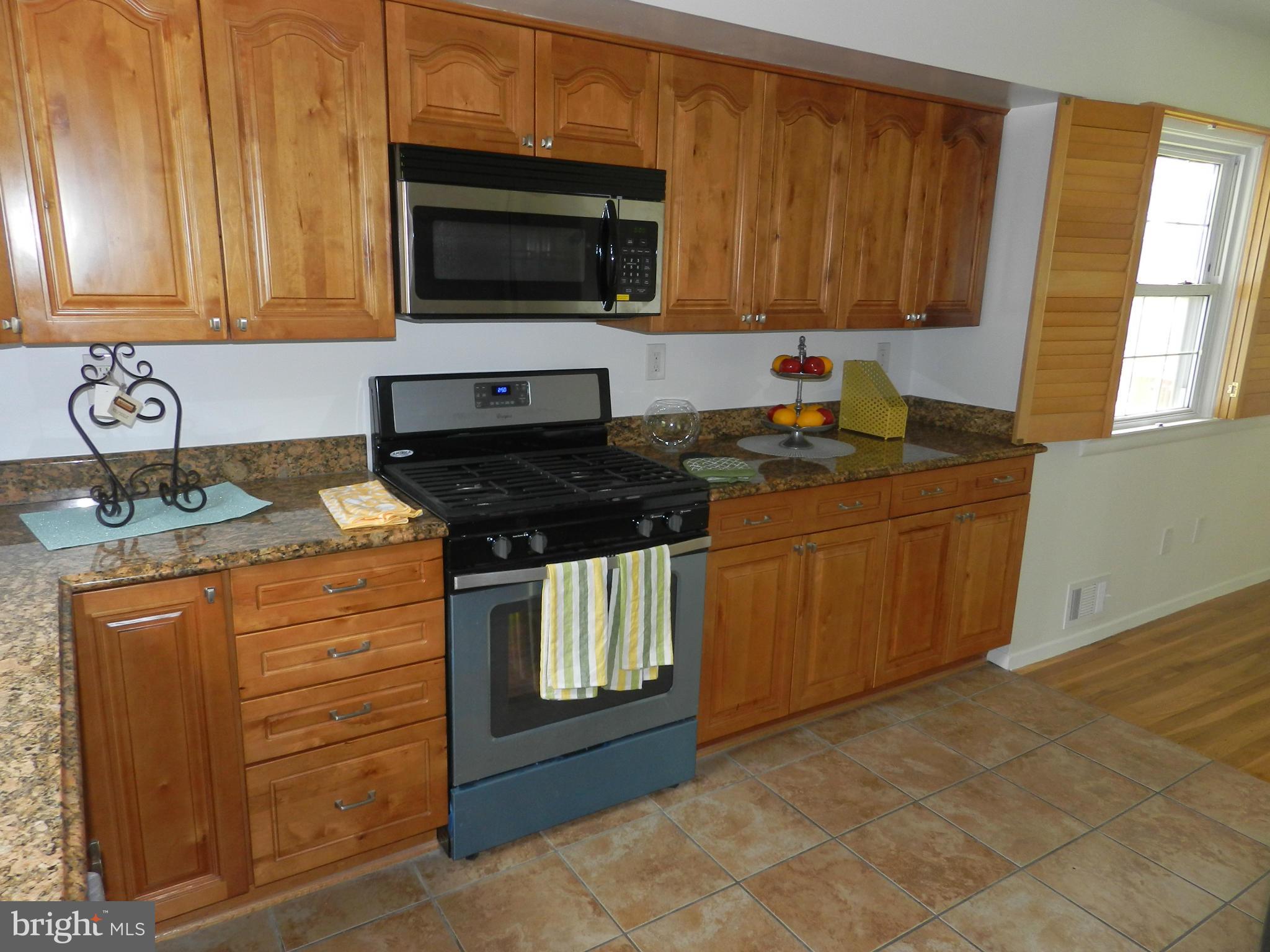 2614 Cory Terrace Silver Spring, MD 20902 - Photo 3 of 17 Interior (General)