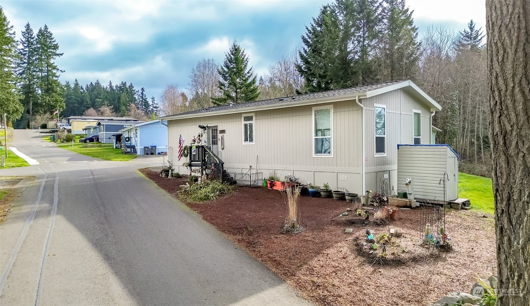 5673 Bethel Road Southeast, Unit 5 Port Orchard, WA 98367 - Photo 1 of 35 Gallery Image 1