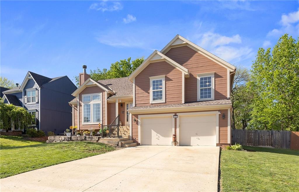 20490 219th Terrace Spring Hill, KS 66083 - Photo 2 of 53