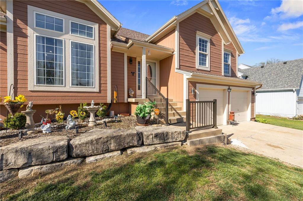 20490 219th Terrace Spring Hill, KS 66083 - Photo 4 of 53