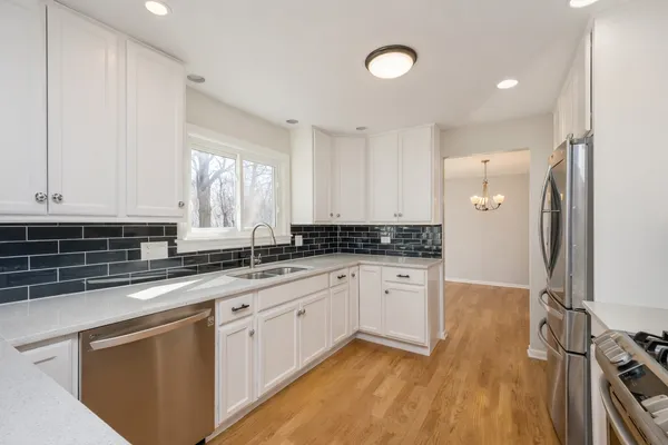 $519,900 | 35 Manchester Lane, Vernon Hills, IL 60061