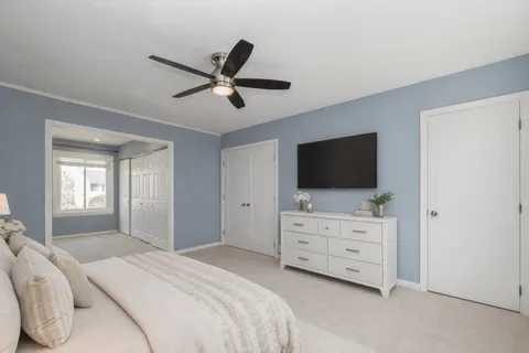 $519,900 | 35 Manchester Lane, Vernon Hills, IL 60061