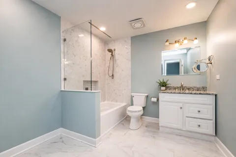 $519,900 | 35 Manchester Lane, Vernon Hills, IL 60061