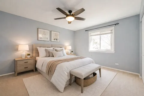 $519,900 | 35 Manchester Lane, Vernon Hills, IL 60061