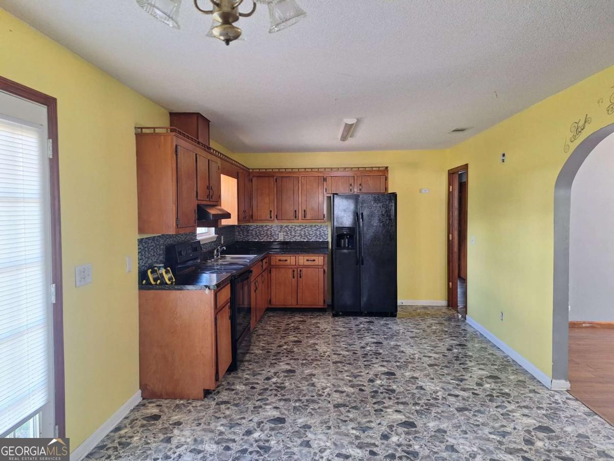 37 Faison Street Baxley, GA 31513 - Photo 3 of 17