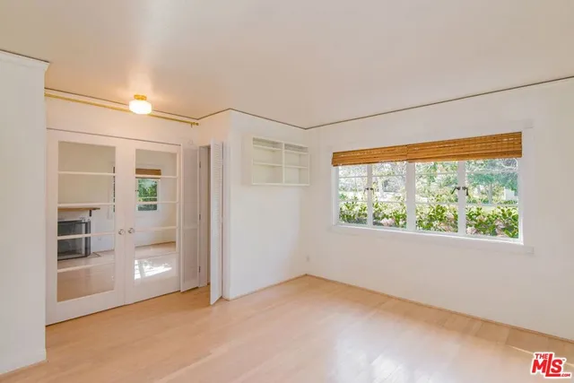 a view of a livingroom with a fireplace