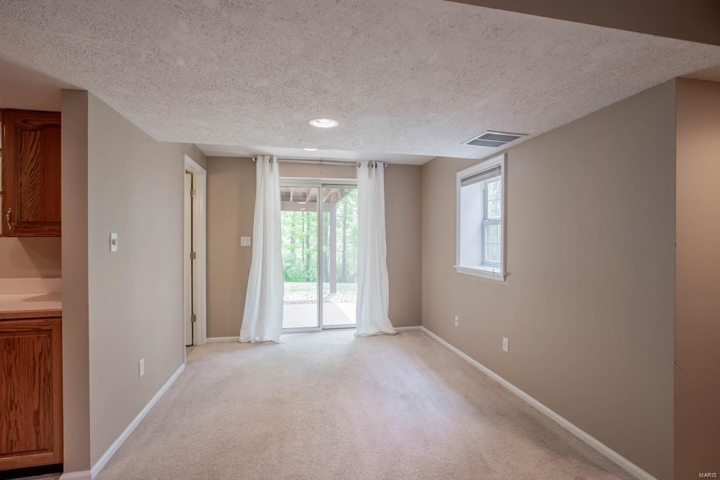7036 Chalkstone Road St. Louis, MO 63129 - Photo 22 of 36 Gallery Image 22