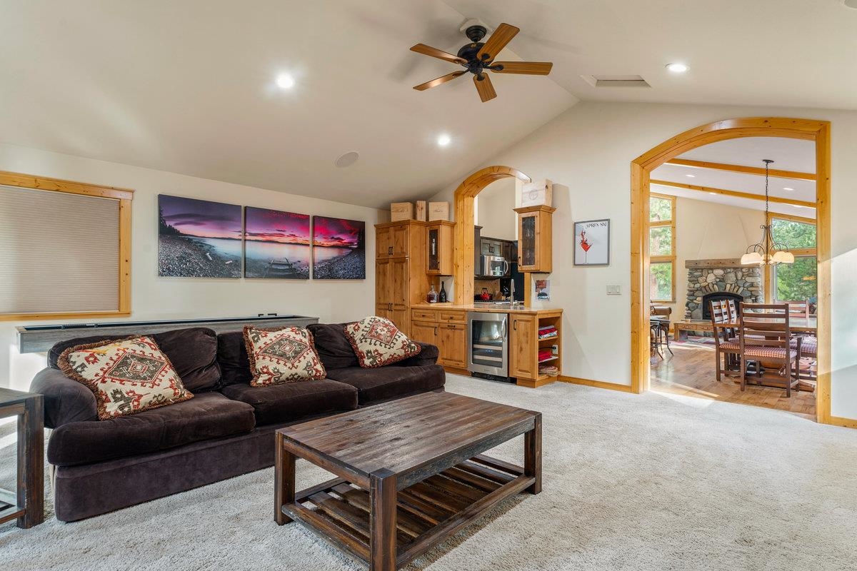 12291 Prosser Dam Road Truckee, CA 96161 - Photo 12 of 28 Gallery Image 12
