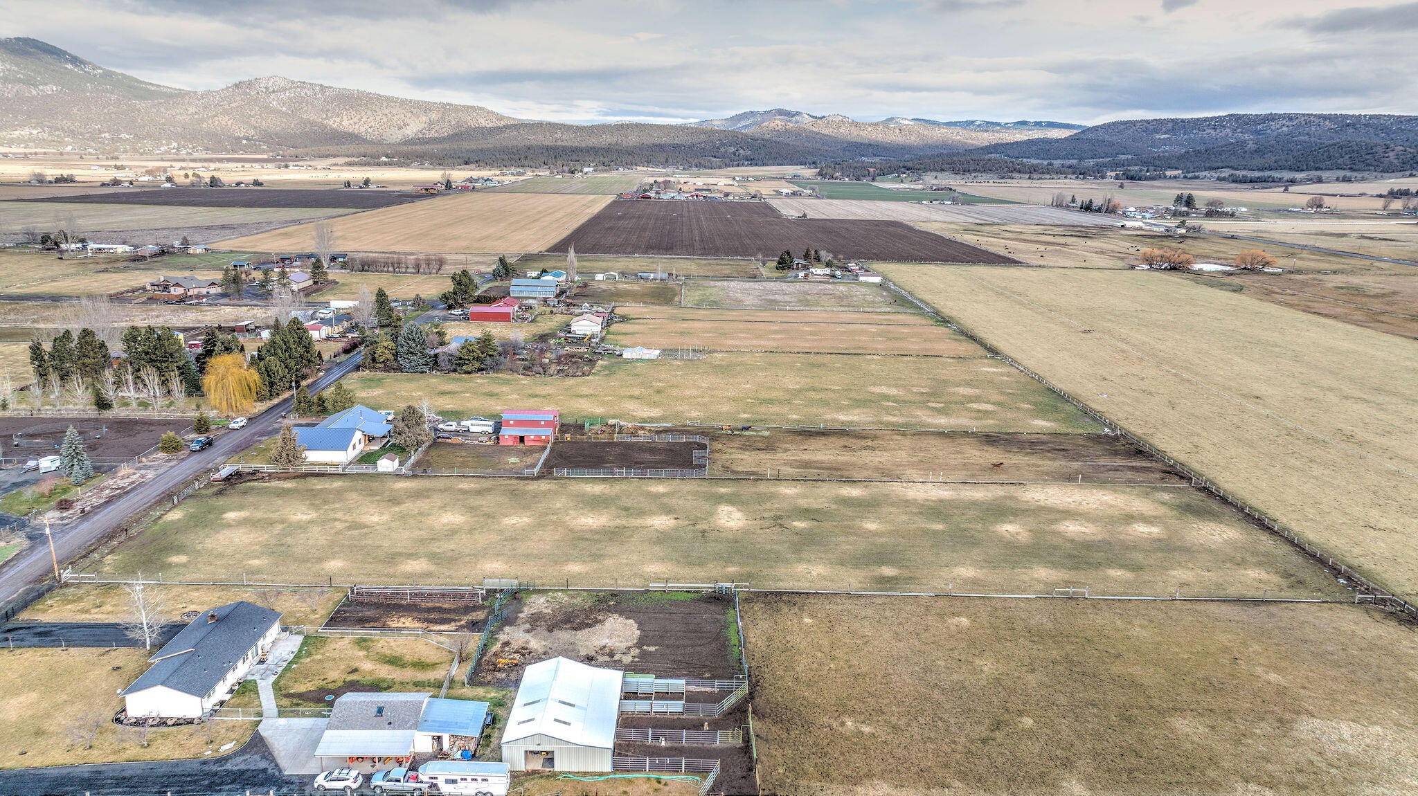 7264 North Vista View Road Prineville, OR 97754 - Photo 40 of 47 DJI_0339_40_41