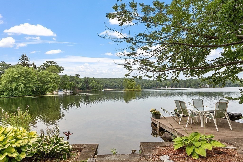 10 Bumpy Lane Methuen, MA 01844 - Photo 2 of 42