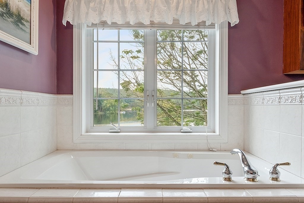 10 Bumpy Lane Methuen, MA 01844 - Photo 23 of 42