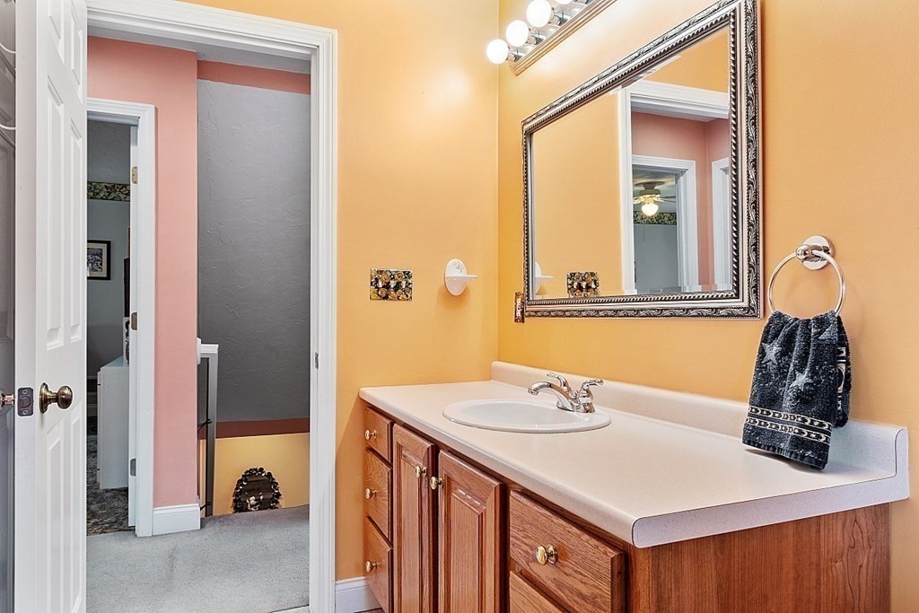 10 Bumpy Lane Methuen, MA 01844 - Photo 30 of 42