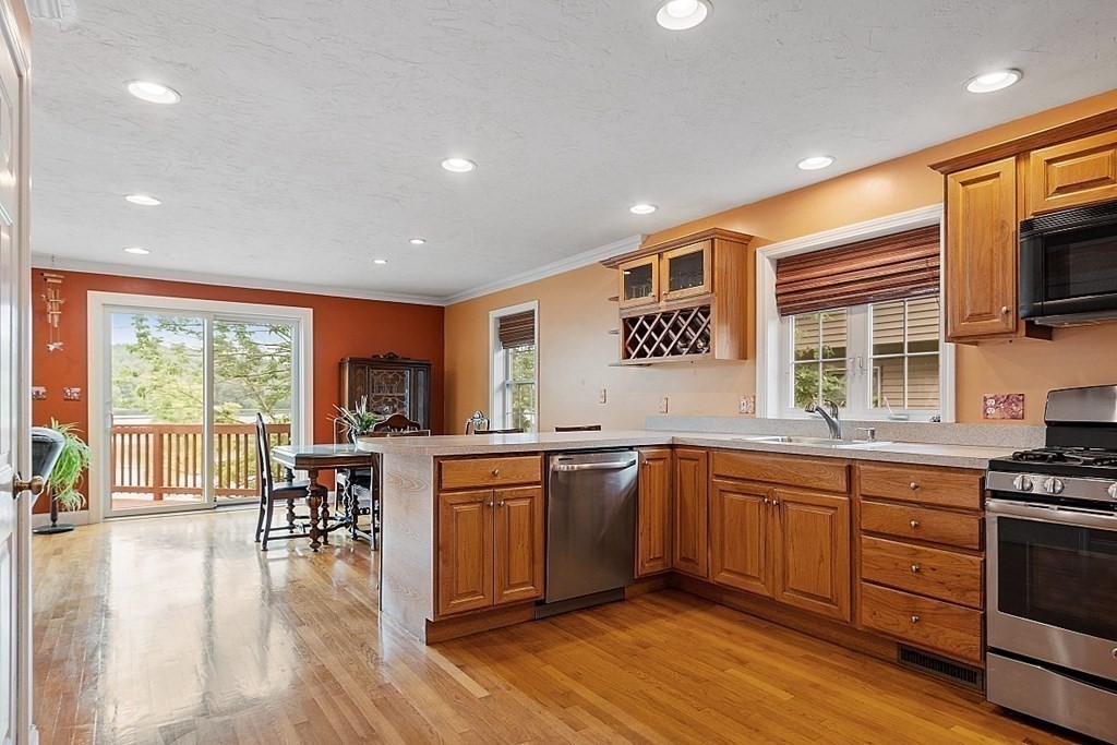 10 Bumpy Lane Methuen, MA 01844 - Photo 6 of 42