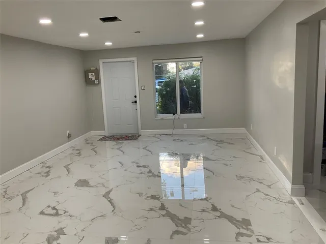 $3,800 | 642 Northwest 14th Way, Fort Lauderdale, FL 33311