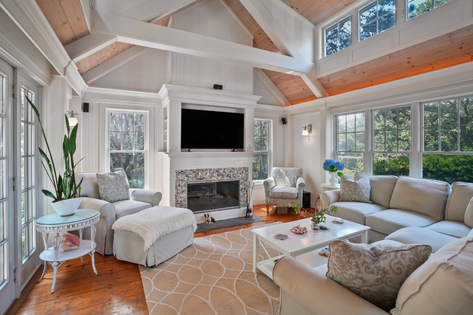 20 Meshacket Road Edgartown, MA 02539 - Photo 13 of 41 Gallery Image 13