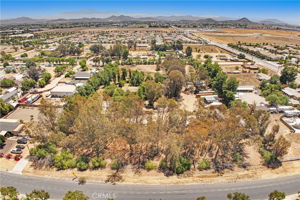 30925 Old Windmill Road Menifee, CA 92584 - Photo 5 of 23