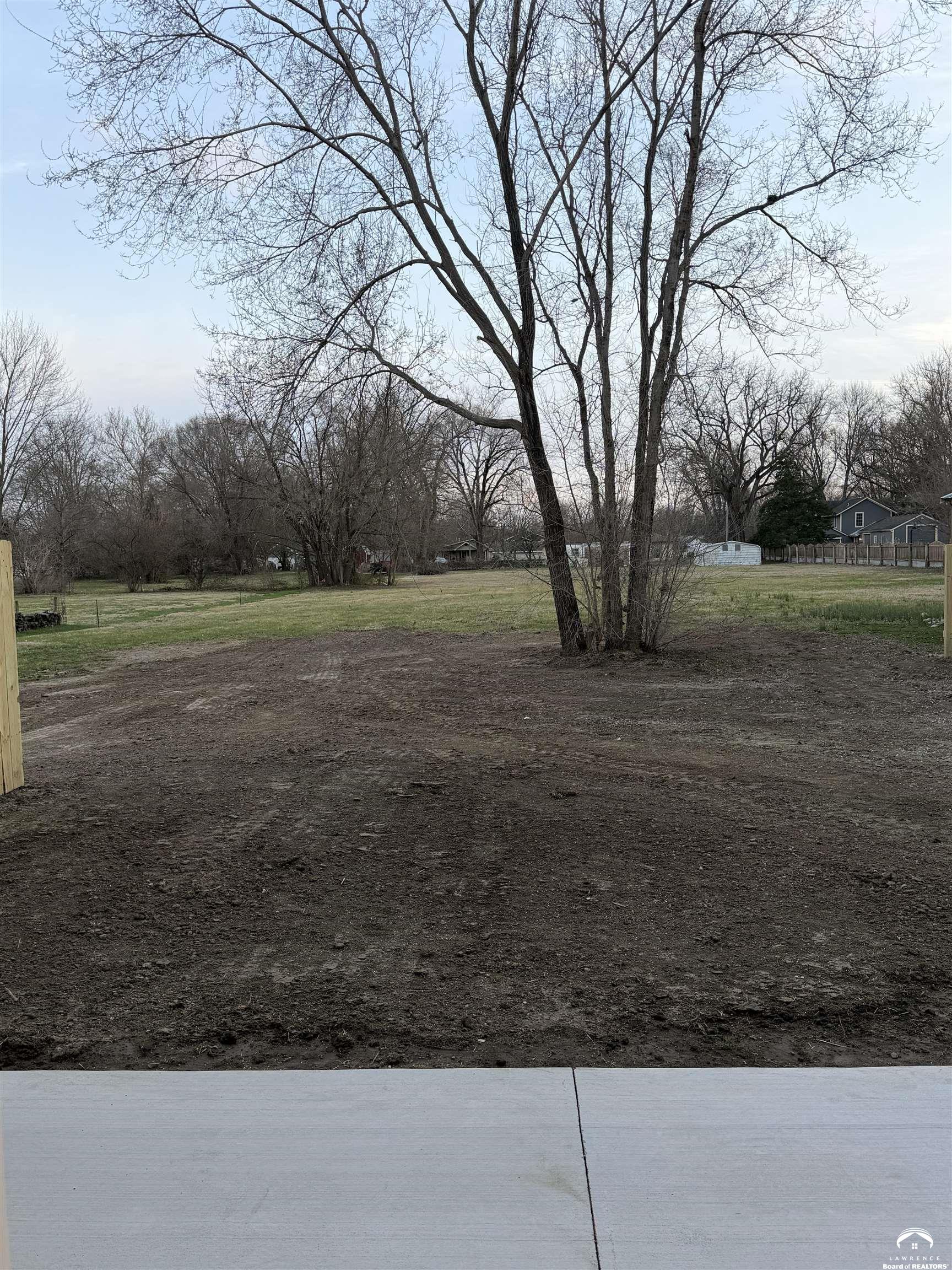 606 North Street Lawrence, KS 66044 - Photo 9 of 10