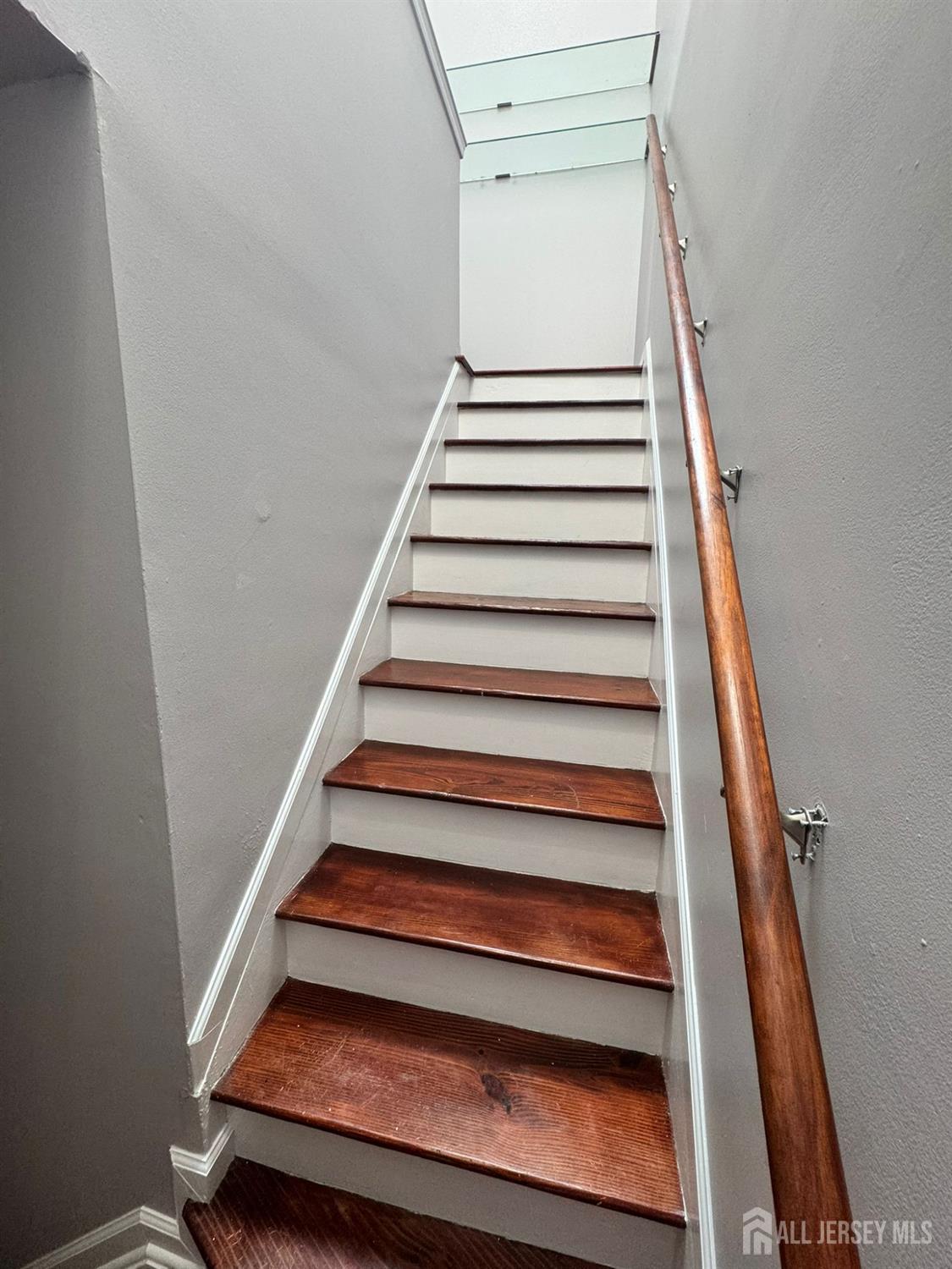 16 Jaques Street, Unit 22 Elizabeth, NJ 07201 - Photo 26 of 27 a view of entryway