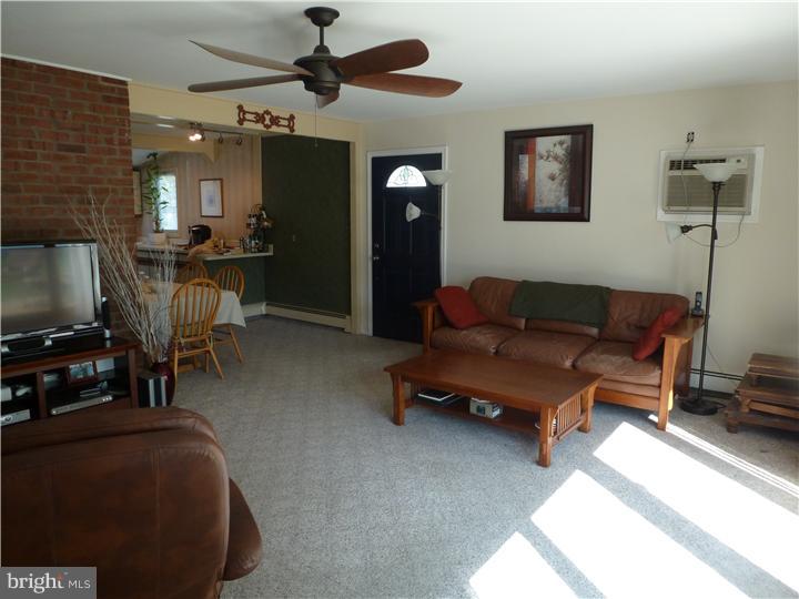 102 Ivy Hill Road Levittown, PA 19057 - Photo 3 of 22 Living Room
