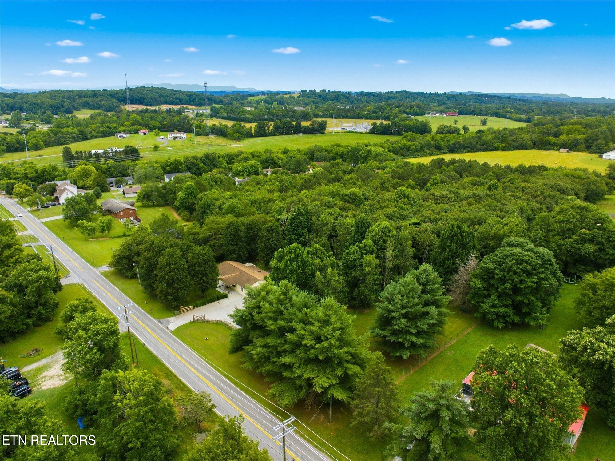 301 Wayman Road Madisonville, TN 37354 - Photo 37 of 41