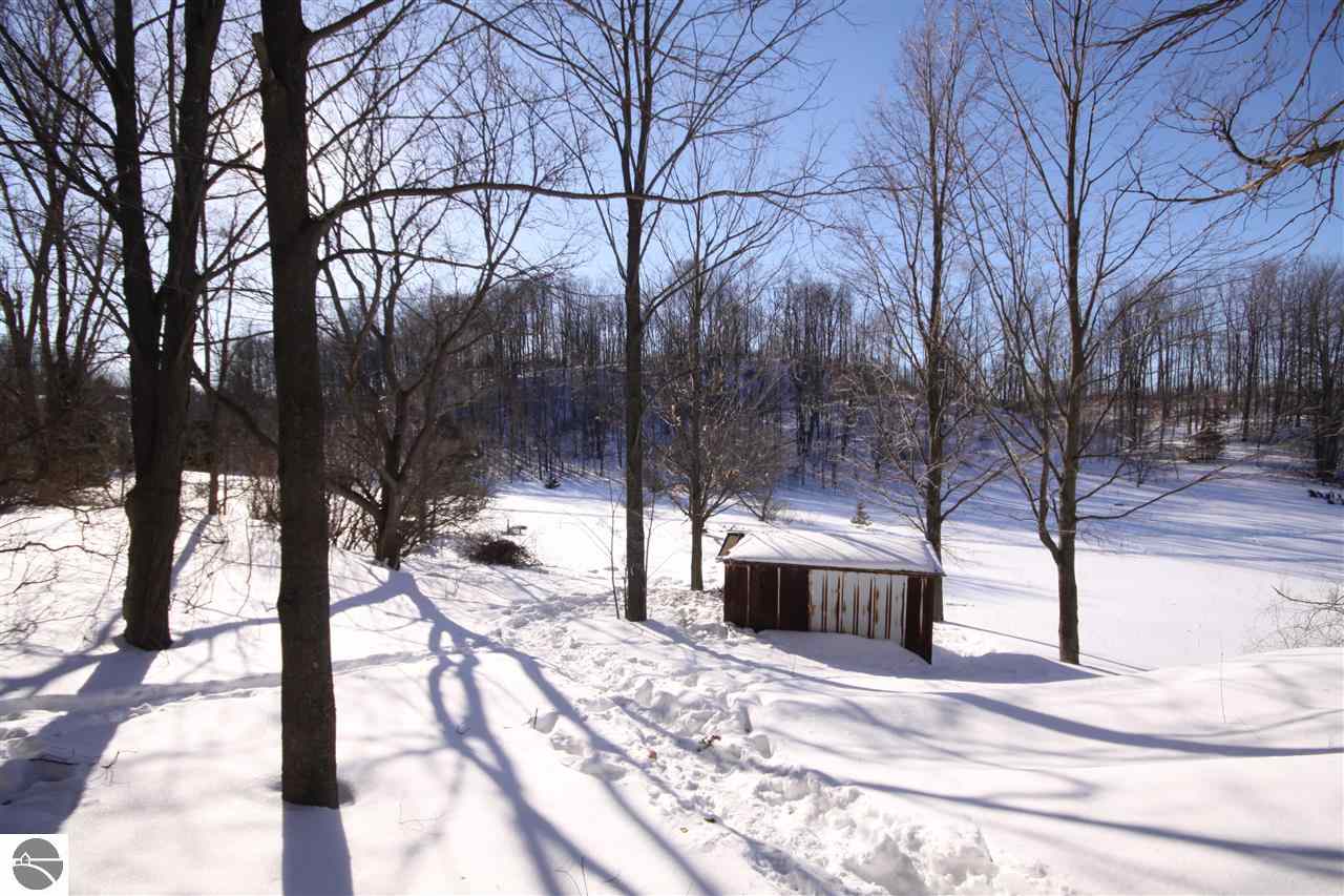1137 Carlisle Road Traverse City, MI 49696 - Photo 7 of 24 1795412-6.JPG