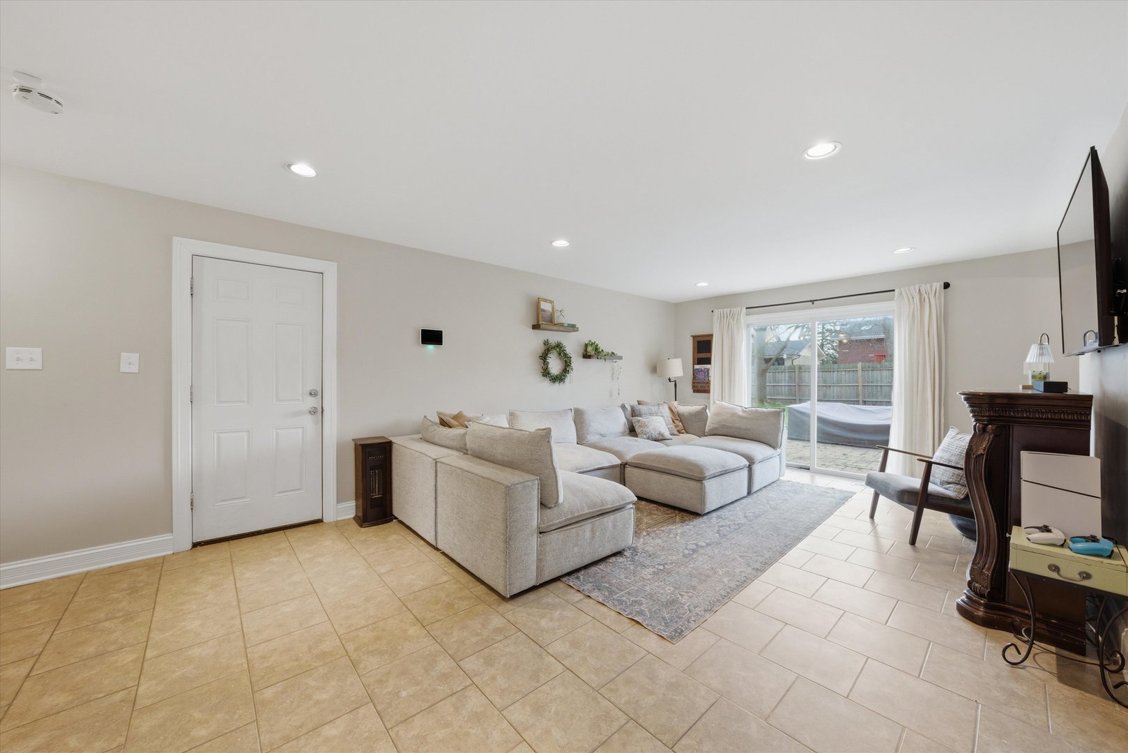 748 Ash Street Flossmoor, IL 60422 - Photo 2 of 21 a living room with furniture and a large window