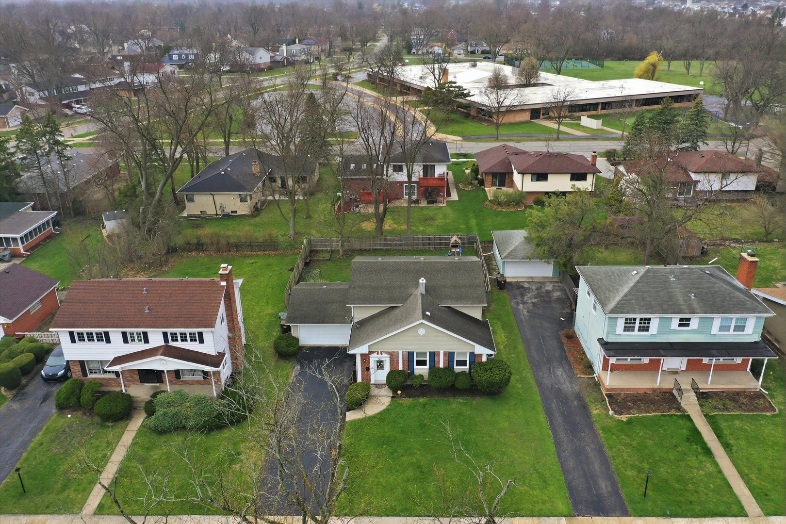 748 Ash Street Flossmoor, IL 60422 - Photo 14 of 21 an aerial view of houses with yard