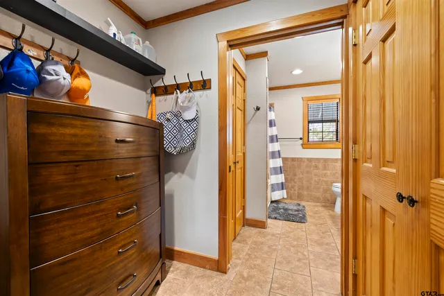 a view of a walk in closet