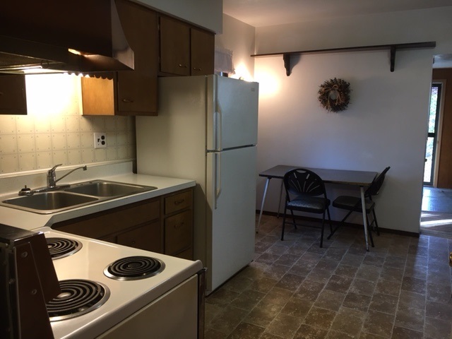505 Barnum Road Rockford, IL 61109 - Photo 2 of 15 Gallery Image 2