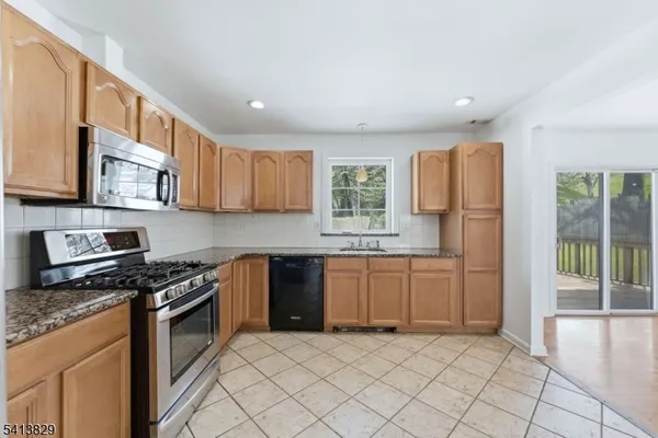 $549,000 | 105 Hillside Terrace, Califon, NJ 07830