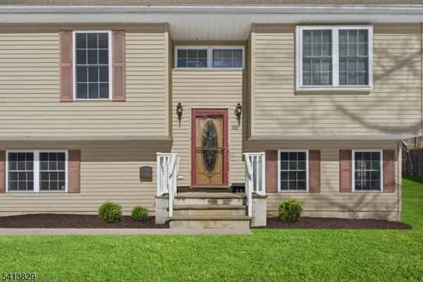 $549,000 | 105 Hillside Terrace, Califon, NJ 07830