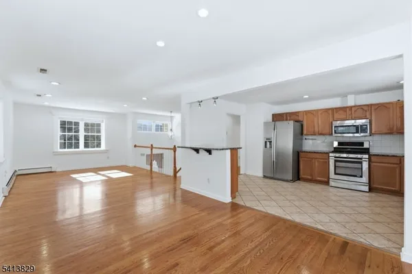 $549,000 | 105 Hillside Terrace, Califon, NJ 07830