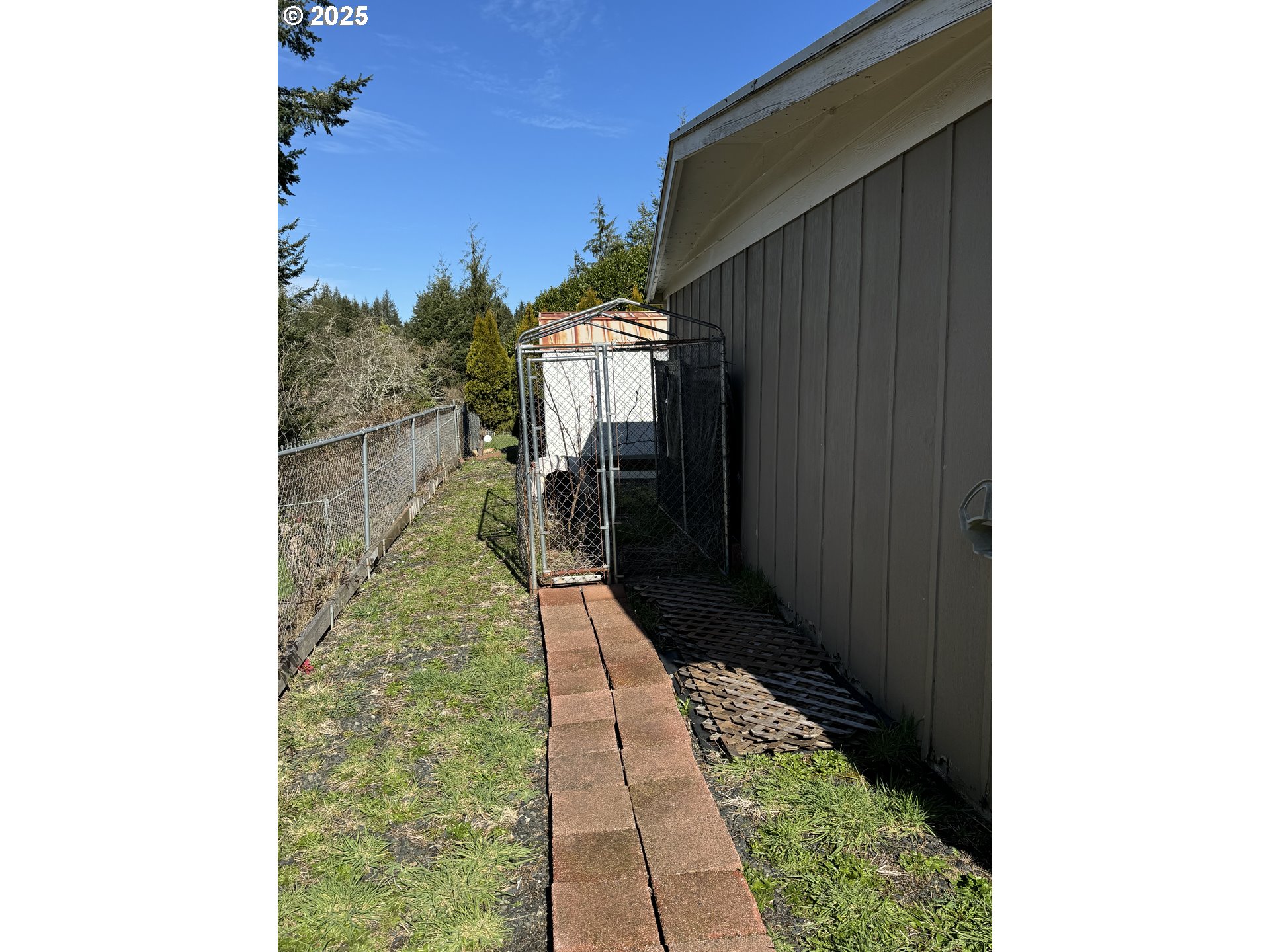 63586 Isthmus Heights Road Coos Bay, OR 97420 - Photo 8 of 43