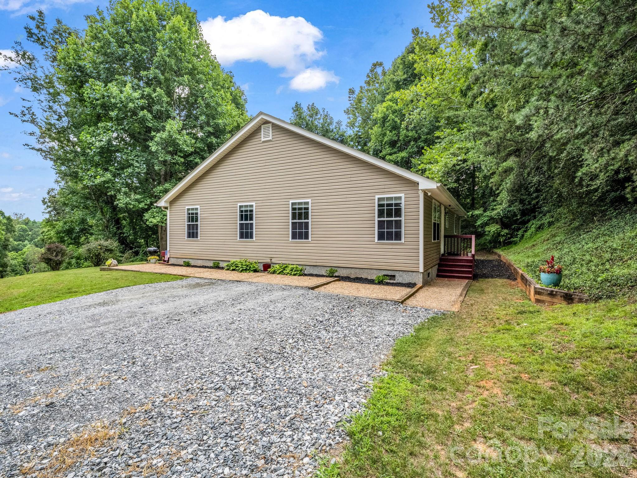 18 Buckle Ridge Weaverville, NC 28787 - Photo 2 of 48 Gallery Image 2