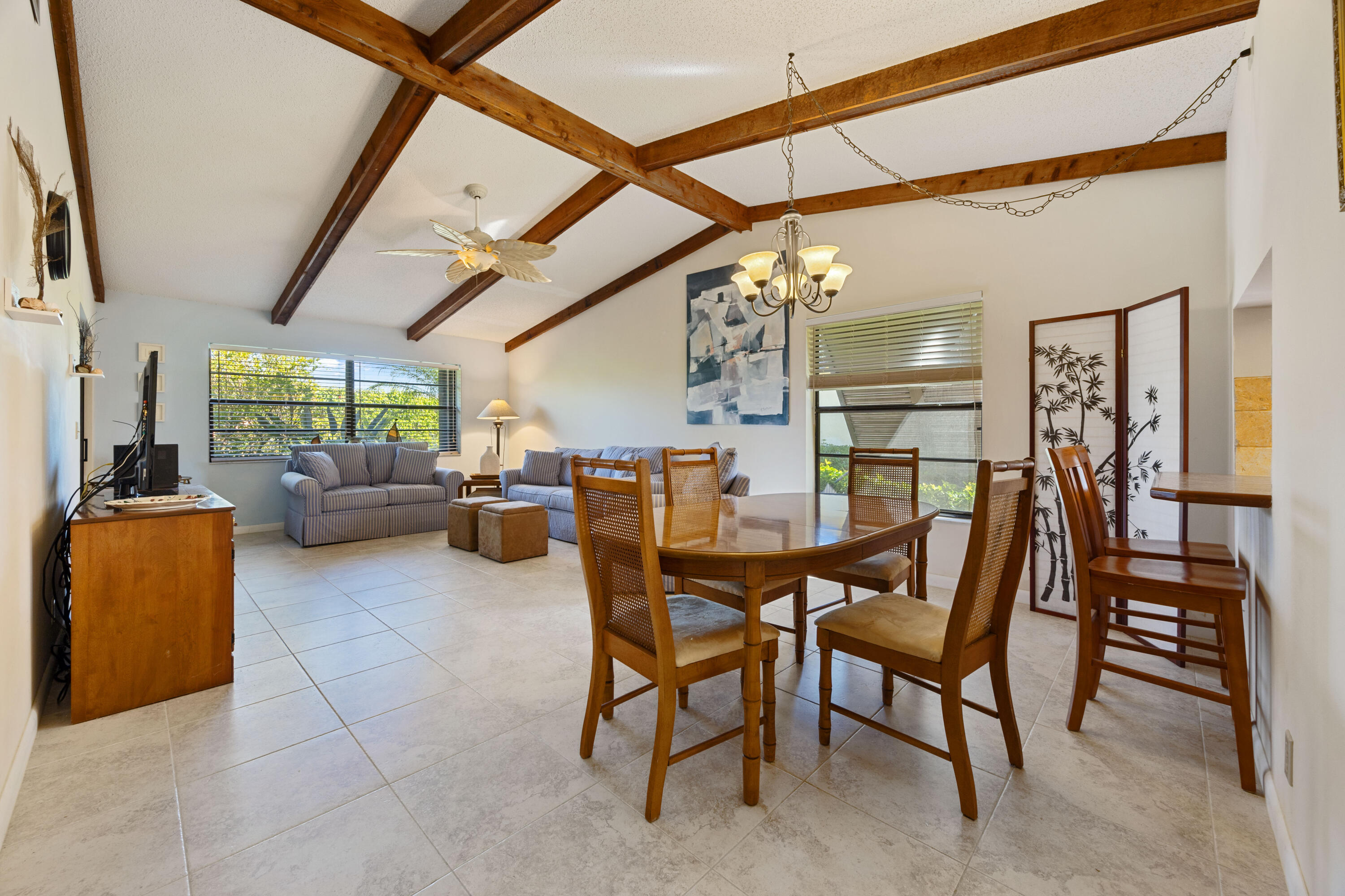 8 Ridge Pointe Drive, Unit D Boynton Beach, FL 33435 - Photo 6 of 30 Dining/Living