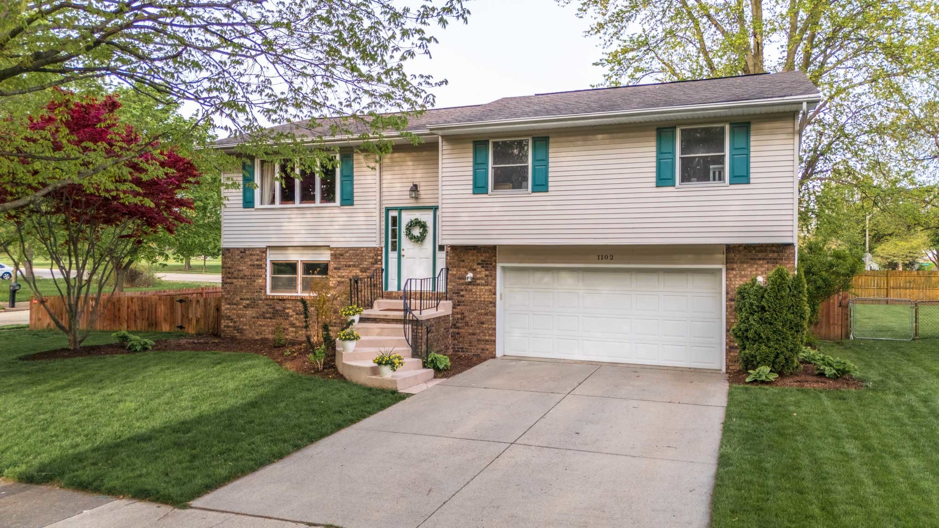 1102 Andover Road Bloomington, IL 61704 - Photo 1 of 58 Gallery Image 1