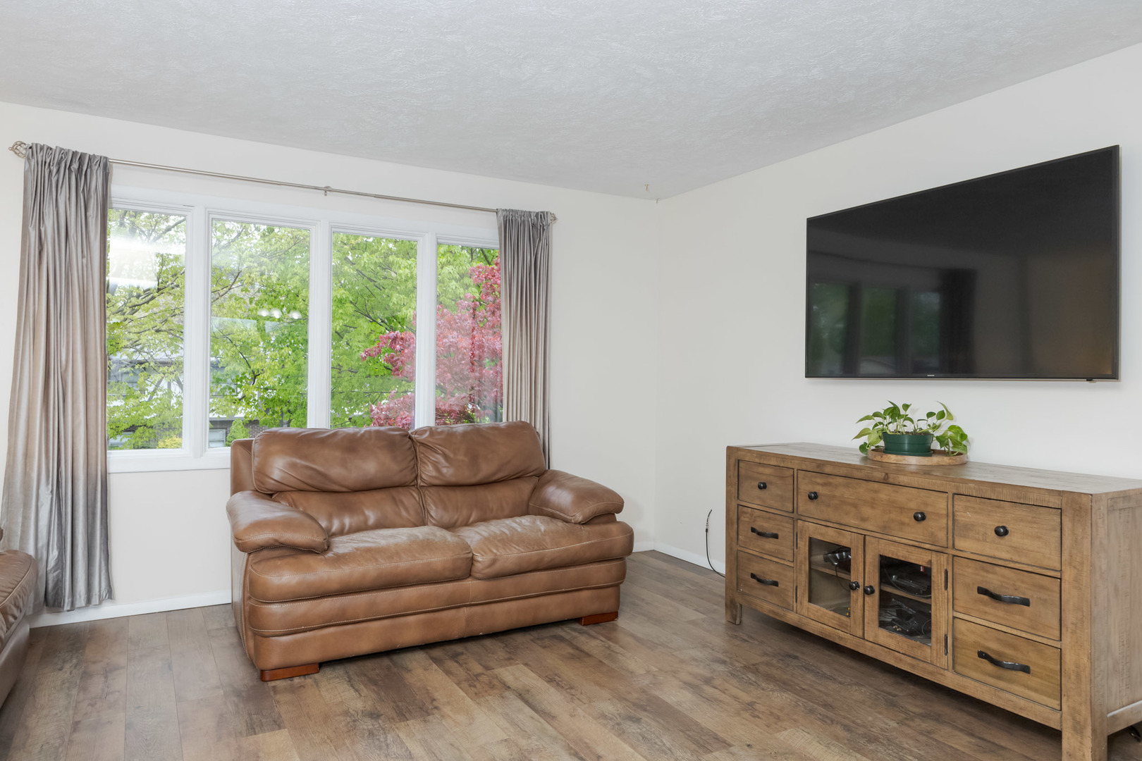 1102 Andover Road Bloomington, IL 61704 - Photo 13 of 58 Gallery Image 13