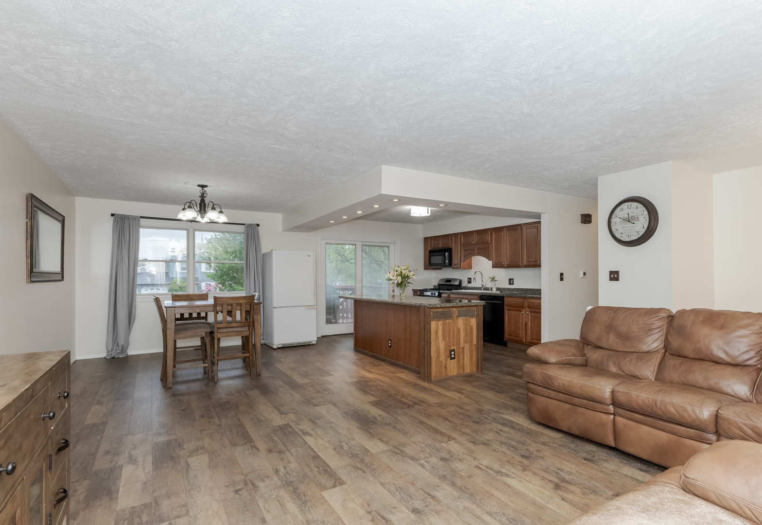 1102 Andover Road Bloomington, IL 61704 - Photo 14 of 58 Gallery Image 14