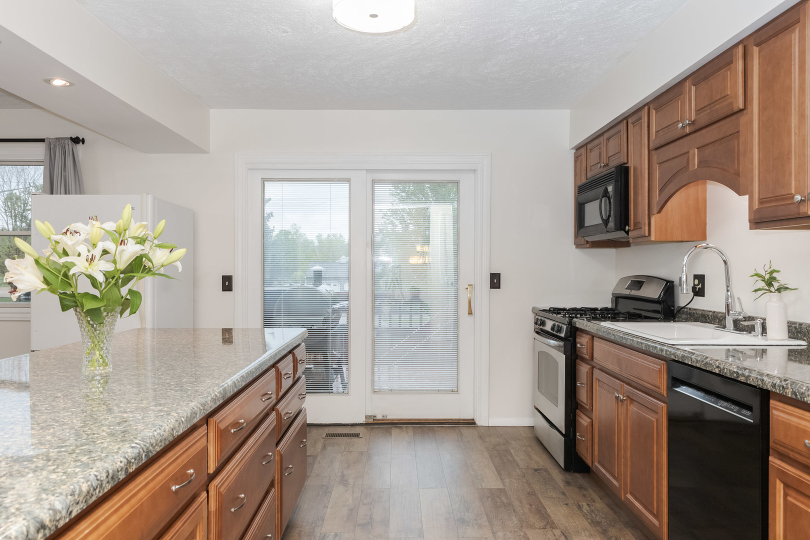 1102 Andover Road Bloomington, IL 61704 - Photo 18 of 58 Gallery Image 18