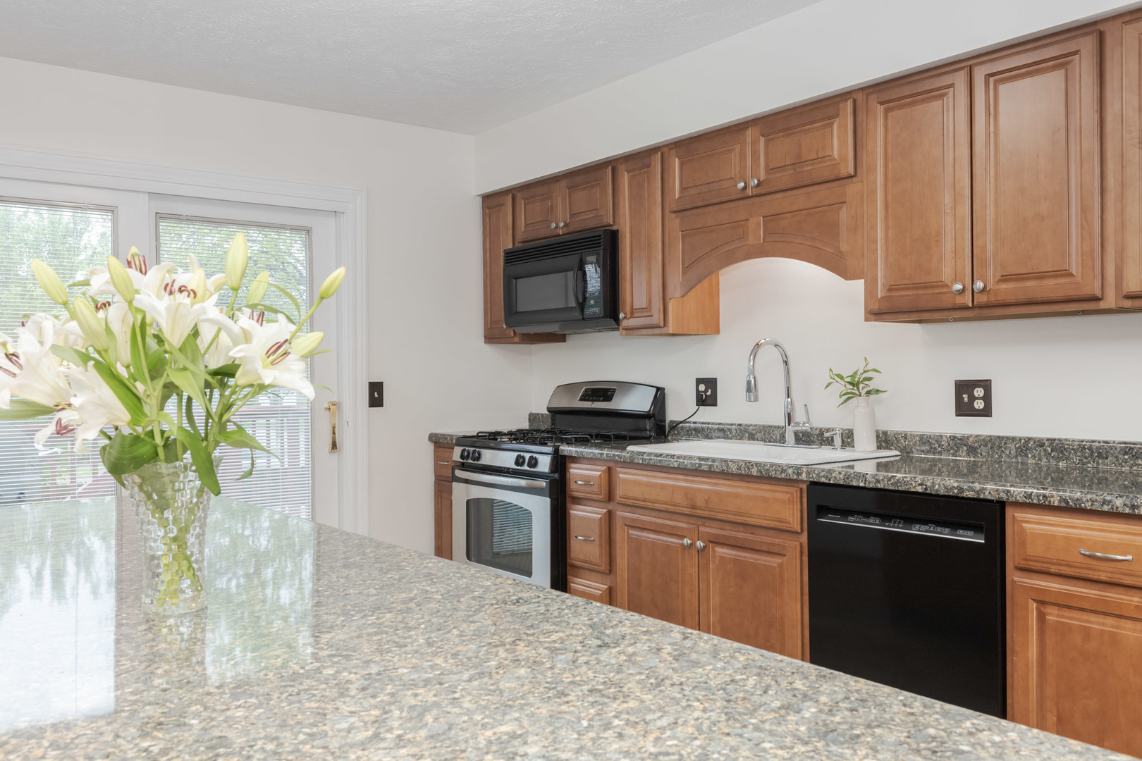 1102 Andover Road Bloomington, IL 61704 - Photo 21 of 58 Gallery Image 21