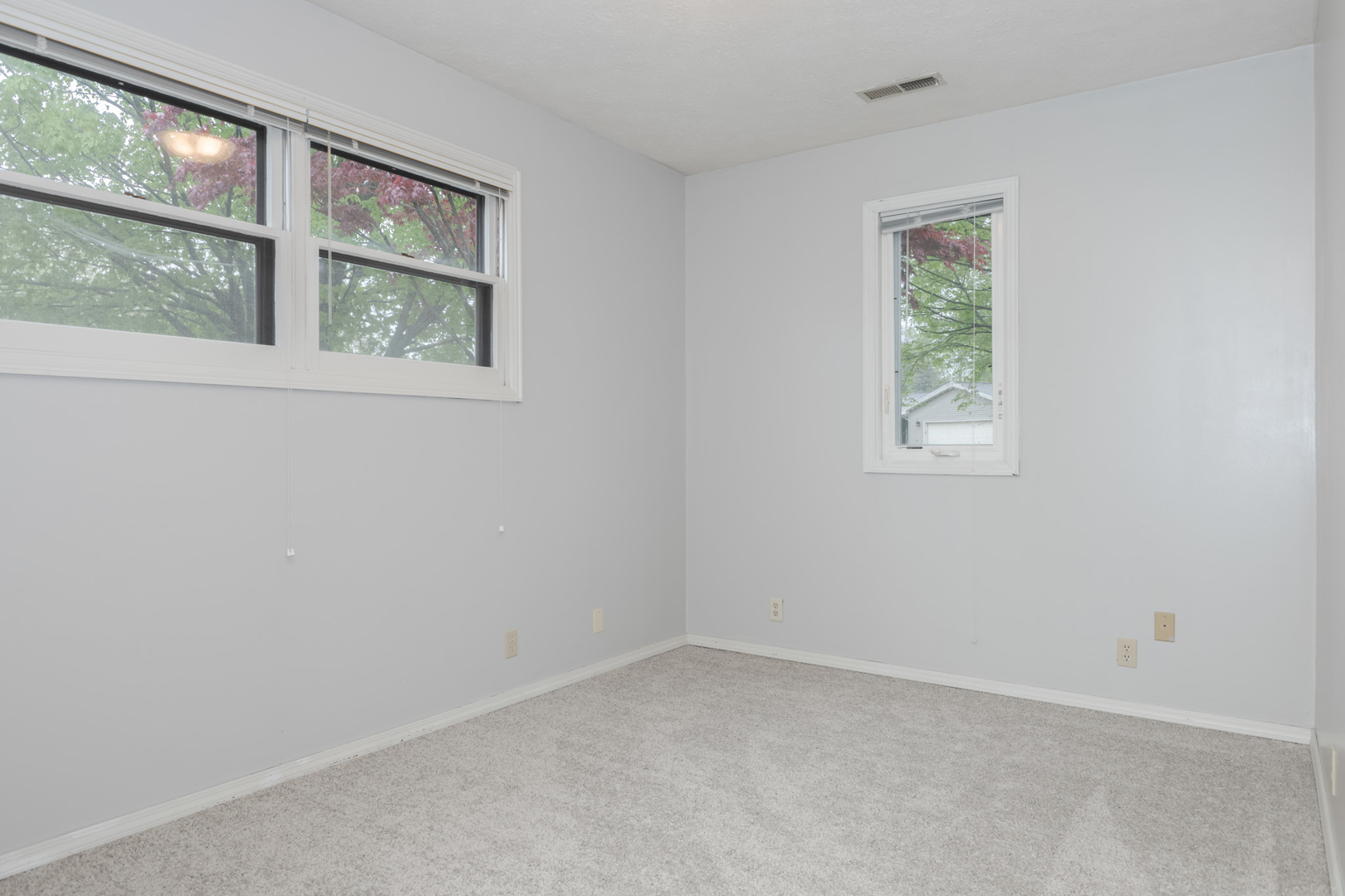 1102 Andover Road Bloomington, IL 61704 - Photo 32 of 58 Gallery Image 32