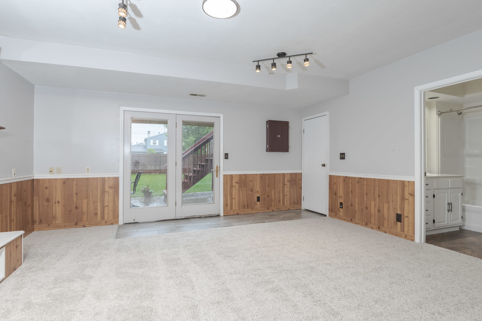 1102 Andover Road Bloomington, IL 61704 - Photo 36 of 58 Gallery Image 36