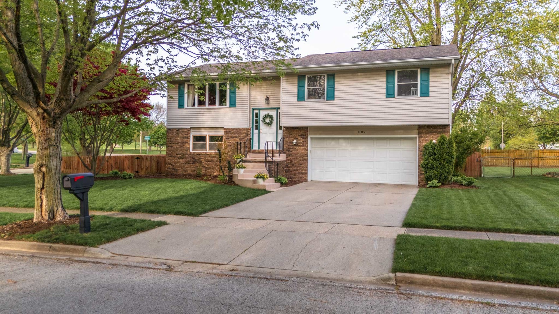 1102 Andover Road Bloomington, IL 61704 - Photo 56 of 58 Gallery Image 56